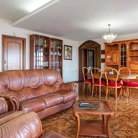 Tresa Villa
