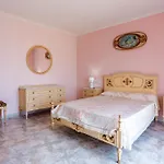 Tresa Villa