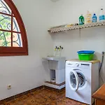 Tresa Villa *